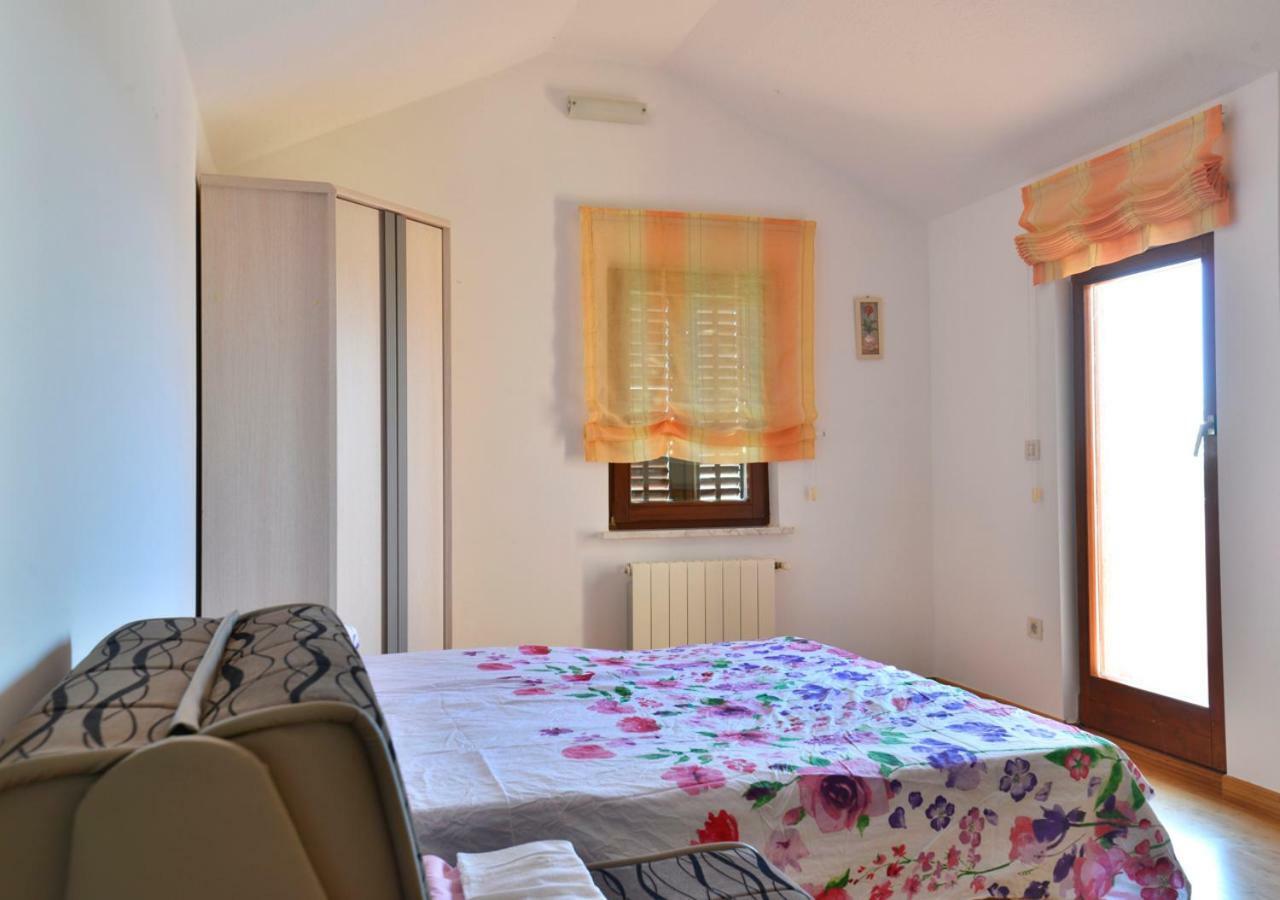 App Cerneka Apartment Umag Bagian luar foto